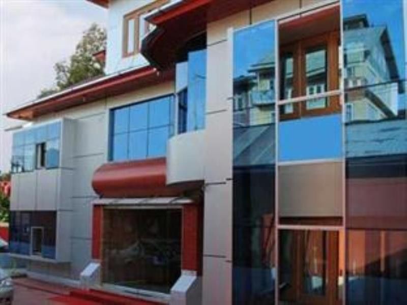 Butterfly Hotel Srinagar  Exterior photo